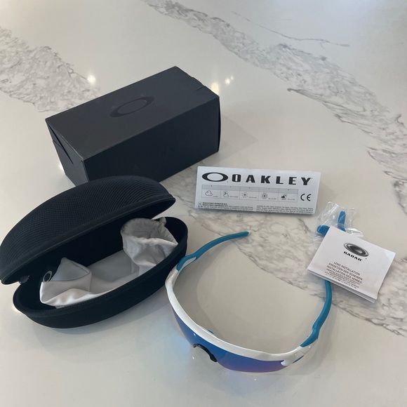 Oakley Radar EV XS Path Sunglasses - Picture 2 of 5